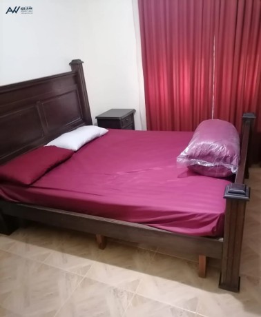 shk-mfrosh-llaygar-balgbyhh-khlf-asharat-almnhl-big-1