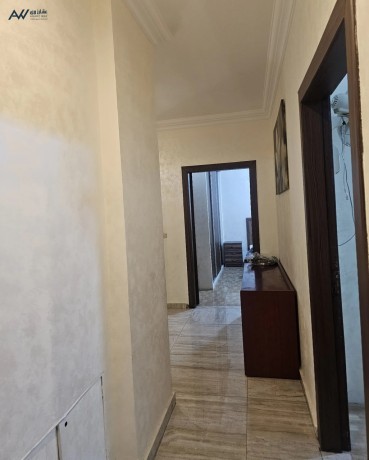 shkh-mfroshh-llaygar-mn-almalk-fy-tbrbor-big-2