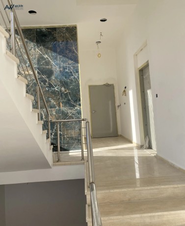 mkhazn-omkatb-llaygar-bbnaaa-hdyth-lm-yskn-baad-big-0