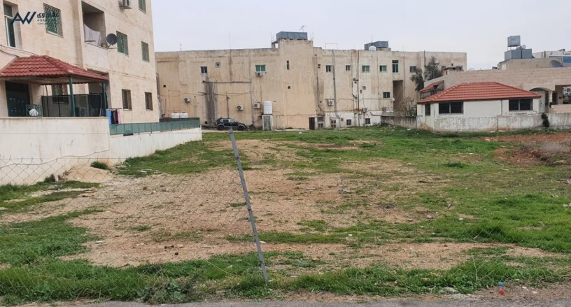 almkablyn-mkabl-mdars-almsr-big-1