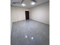 shkh-ardyh-fakhrh-fy-tbrbor-khlf-salh-lyaly-alshrk-mn-almalk-mbashrh-small-3
