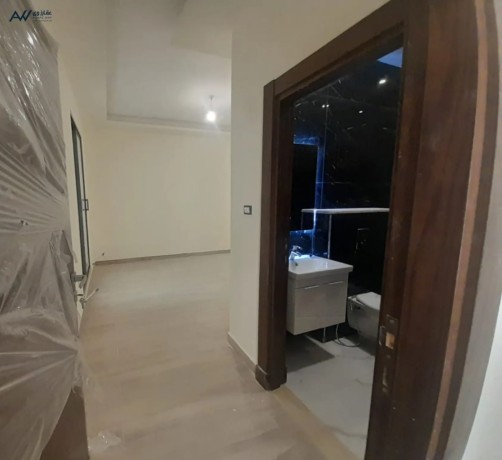 shk-fy-alkrsy-shbh-ardy-llbyaa-gdydh-ghyr-mskonh-msah-100-mtr-mn-almalk-big-0