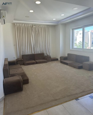 shk-mfrosh-llaygar-bmntk-algbyh-maa-atlal-big-4