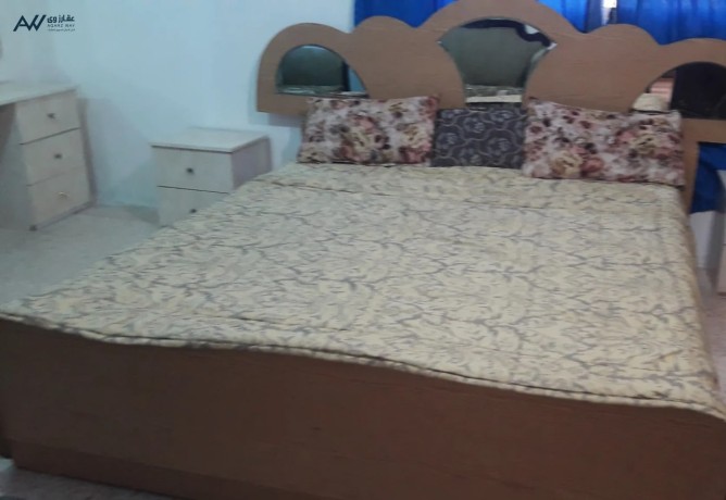 shkh-mfroshh-llaygar-fy-mthlth-ashtfyna-krb-mntgaa-slm-alsyahy-big-2