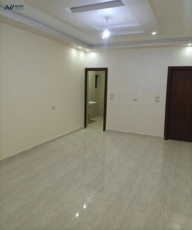 shkh-mmyz-tabk-ardy-bmsah-180-mtr-llbyaa-fy-alkrk-8-mot-shrkh-bark-lyn-big-4