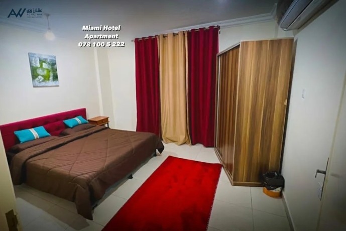 shkk-mfrosh-fakhr-yomy-mkabl-albhr-mbashrh-alaakbh-big-2