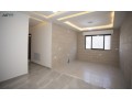 shkh-ardyh-fakhrh-fy-agml-mnatk-dahy-alrshyd-maa-hdyk-100-mtr-llbyaa-aksat-mn-almalk-small-3