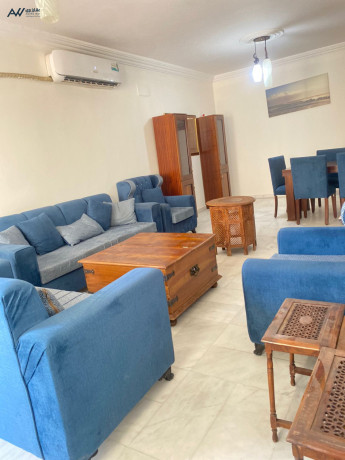 shk-mfrosh-llaygar-fy-alaakb-mntk-alkhams-big-0