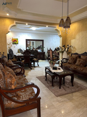 shk-lkt-mn-almalk-mbashr-fy-tbrbor-big-1