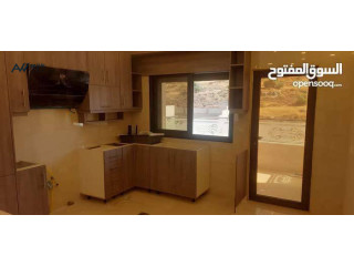 شقة فارغة للإيجار في البنيات - طابق ثاني