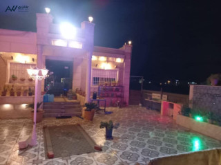 بيت شبه فيلا مستقل للبيع في أجمل مناطق إربد
