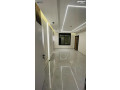 shkk-mmyz-hy-alrahbat-khlf-kly-ghrnat-small-3