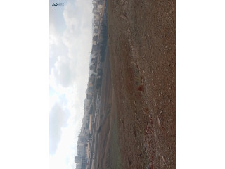 أرض للبيع في مرج الحمام بجانب فندق إفرست.