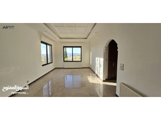 للبيع: فيلا فاخرة في مشروع "القرية الخضراء" – كمباوند نموذجي وآمن