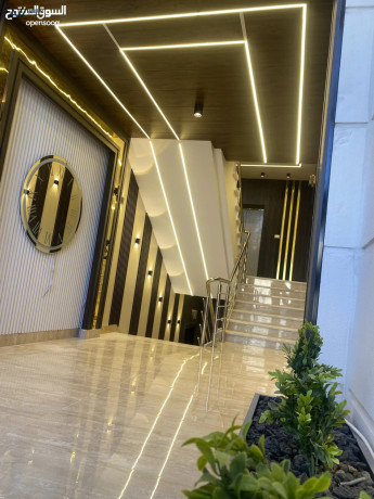 shk-mmyzh-ofakhrh-algbyhh-am-zoytynh-sharaa-alardn-balkrb-mn-mdars-alroad-omsgd-soylmyn-atlalh-big-0