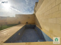 shk-oasaa-llbyaa-fy-aabdon-krb-alsfar-alastraly-bsaar-mmyz-gda-small-0