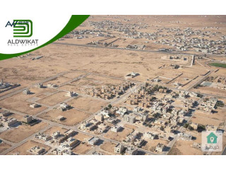 ارض للبيع في المفرق مساحة الارض الاجمالية 1100 دونم تصلح لمشروع طاقة شمسية
