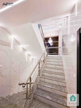 shkh-fkhmh-llbyaa-bshfa-bdran-shbh-ardyh-aal-msto-alsharaa-dakhly-150m-okhargy-160m-llbyaa-b-81-alf0796974924-big-1
