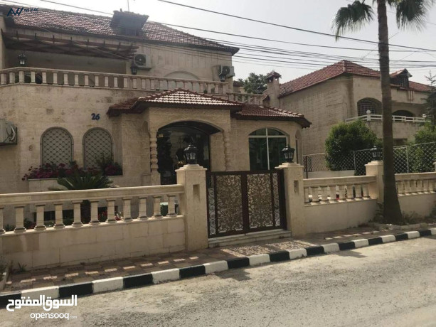 llbyaa-fyla-mstkl-albnaaa-am-athynh-aal-msah-ard-741-m-big-2