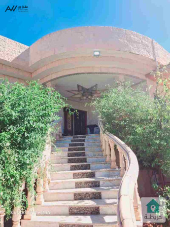 shbh-fyla-llbyaa-fy-algbl-alakhdr-grsh-bsaar-mnasb-big-0