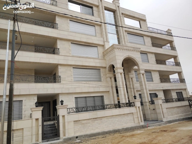 shkk-mmyzh-200-m-trasat-50-m-atlalh-rayaah-mrg-alhmam-3-nom-3-hmamat-tshtybat-sobr-aytaly-oasbany-big-0