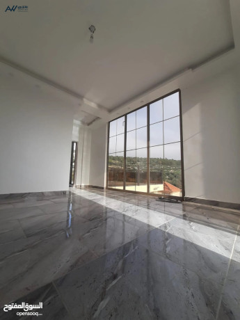 grsh-shalyh-fakhr-gdyd-batlal-khlab-fy-ahdan-altbyaa-big-3