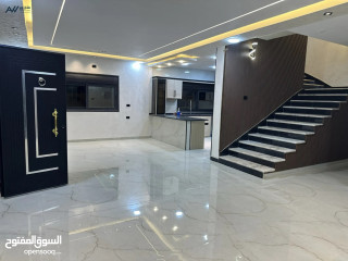 شاليه vib فخم جداً للبيع في العالوك من المالك مباشرة