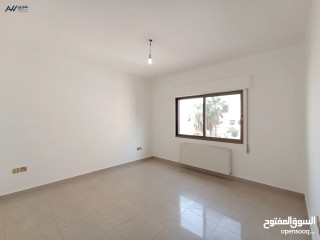 شقة غير مفروشة للإيجار 300م2 ( Property 19203 )-174847862