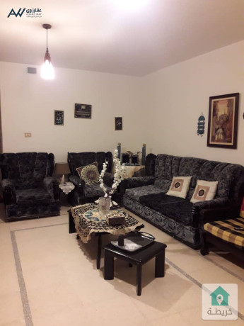 shk-mfrosh-llaygar-mn-almalk-mbashr-big-0