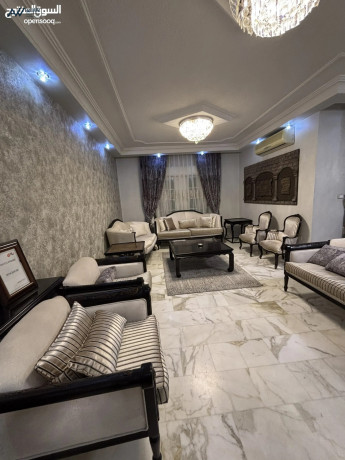 shk-mfrosh-llaygar-fy-mntk-alraby-aaman-big-2