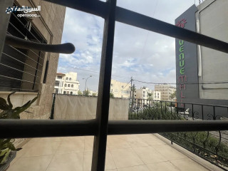 الطابق الاول مع اثاث