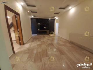 شقة سوبر ديلوكس - خلدا - 4نوم 2ماستر - 230م - بلكونتين بإطلالــــه مميزة - موقع مميز
