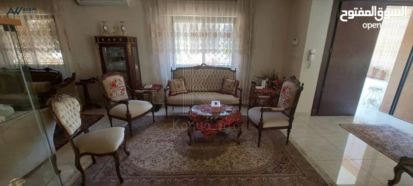 luxurious-furnished-apartment-for-rent-in-tla-al-ali-big-1