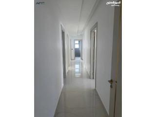 شقة روف فاخرة – عبدون
